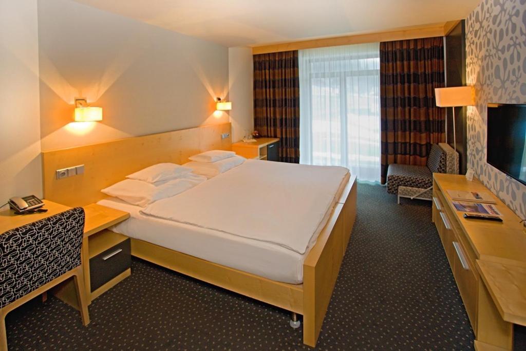 Wellness Hotel Horal, Вельке-Карловице Экстерьер фото