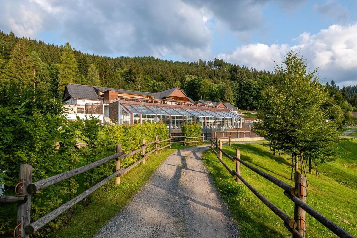 Wellness Hotel Horal, Вельке-Карловице Экстерьер фото